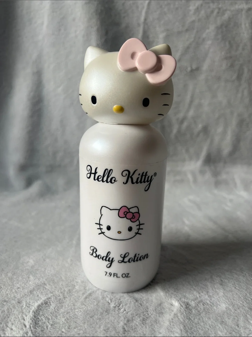 Hello Kitty White & Pink Body Lotion Birthday Cake scented from forever 21